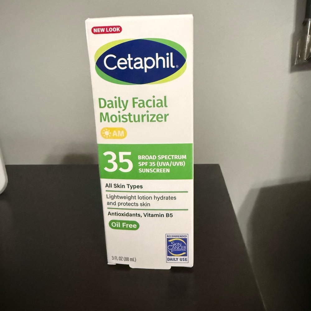 Cetaphil Daily Care Moisturizer SPF 35 NWT